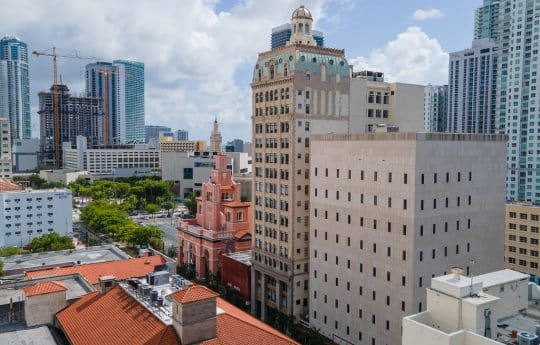 Myflexoffice rent office downtown Miami Security Building 6 floor outdoor 3